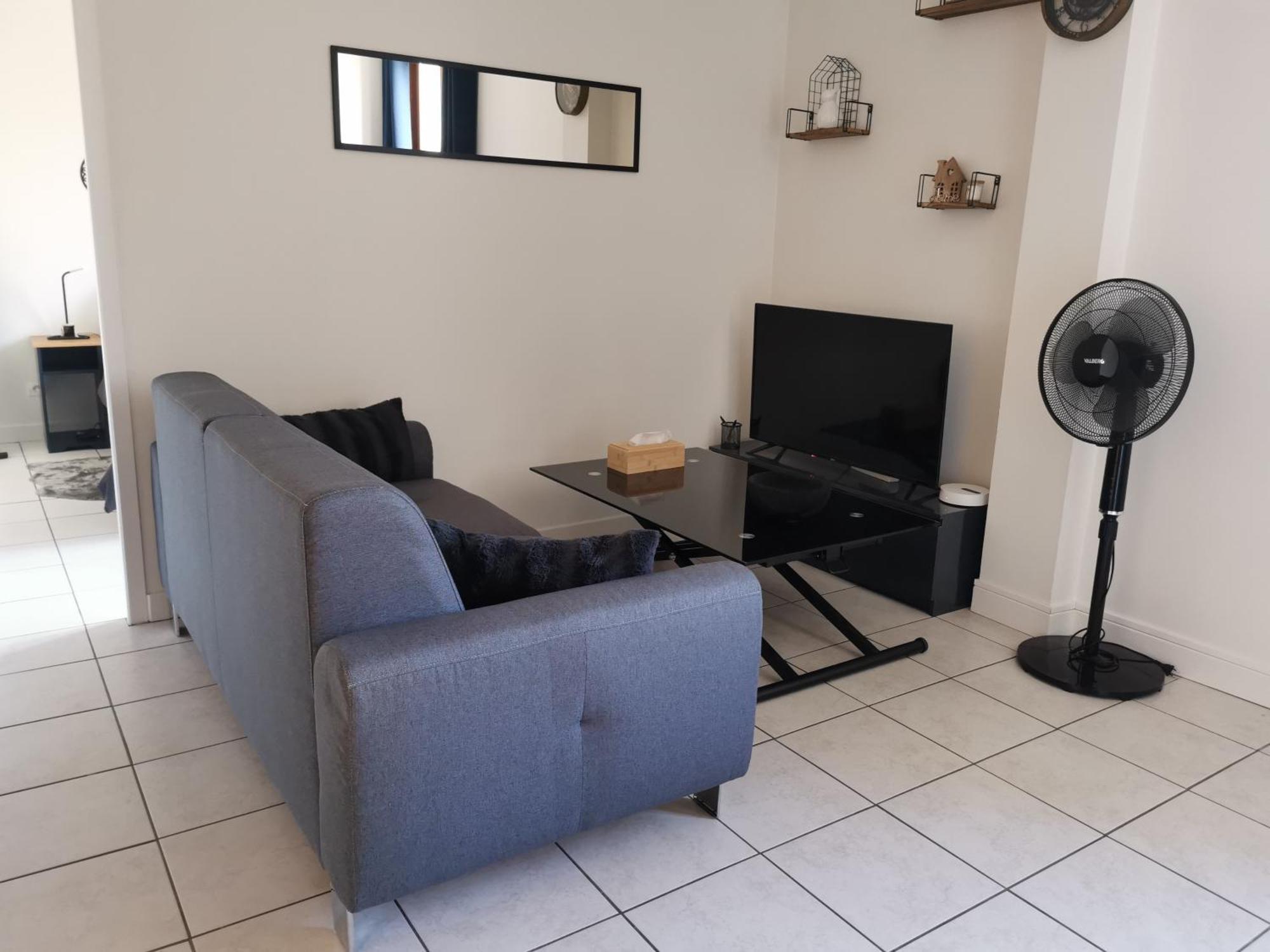 Charmant Appartement A 1 Minute Du Lac Annecy Exterior photo